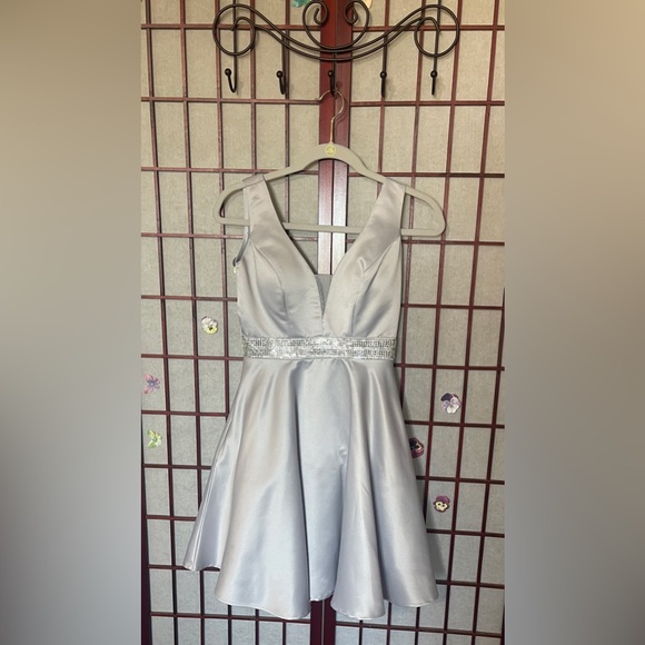 Light blue dress - Picture 1 of 5